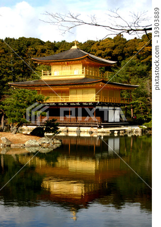 kinkakuji  temple 19303889