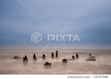 Groynes on the Baltic Sea Groynes on the Baltic Sea 19307006