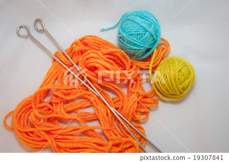 Wool and knitting needles Wool and knitting needles 19307841