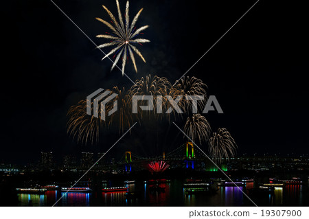 Daiba Rainbow Fireworks 2015 19307900
