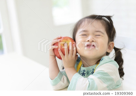 A girl with a sharp mouth 19309360