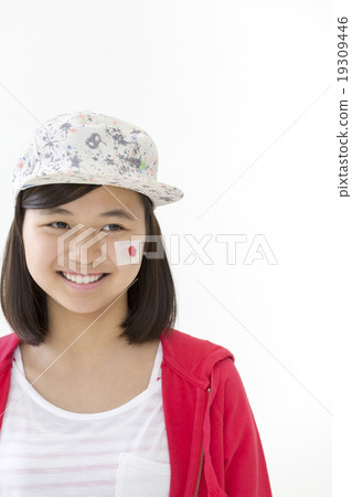 在國旗上畫國旗的女孩 在國旗上畫國旗的女孩 19309446