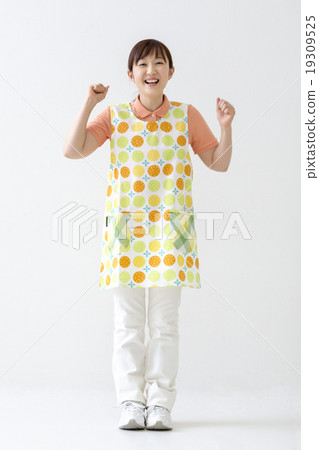 A nursery woman who plays guts pose 19309525