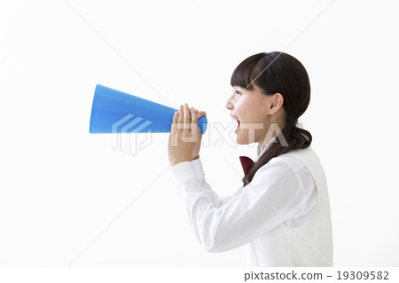 女孩初中生用擴音器大喊 19309582