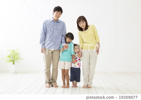 4個日本家庭 19309877