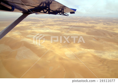 納米布沙漠的航拍 19311077