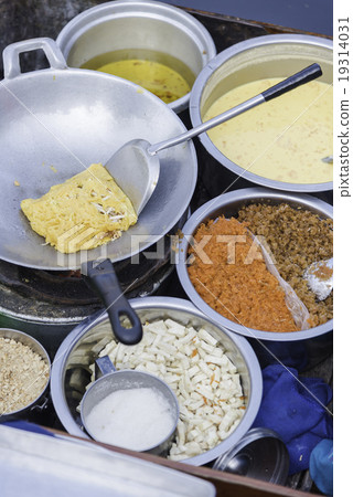 Thai style omelette 19314031