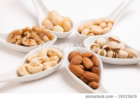 Various nuts (almonds, cashew nuts, macadamia nuts, pistachios, peanuts, walnuts) 19315629
