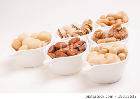 Various nuts (almonds, cashew nuts, macadamia nuts, pistachios, peanuts, walnuts) Various nuts (almonds, cashew nuts, macadamia nuts, pistachios, peanuts, walnuts) 19315632