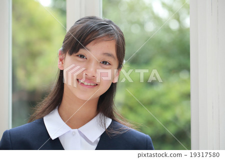 可愛的女孩初中學生 19317580
