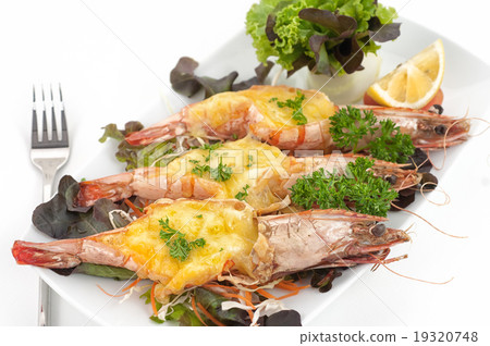 Grilled tiger prawns with cheese 19320748