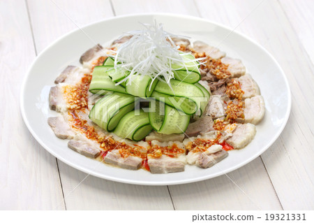 Clouds white meat Clouds white meat 19321331