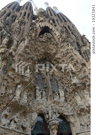 Sagrada Familia外視圖 19323841