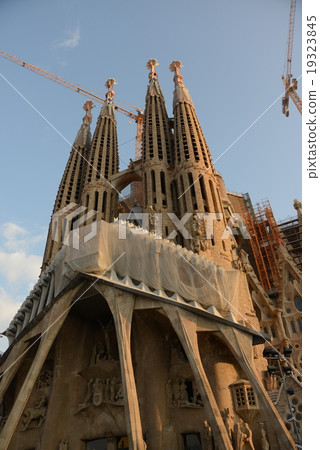 Sagrada Familia外視圖 19323845