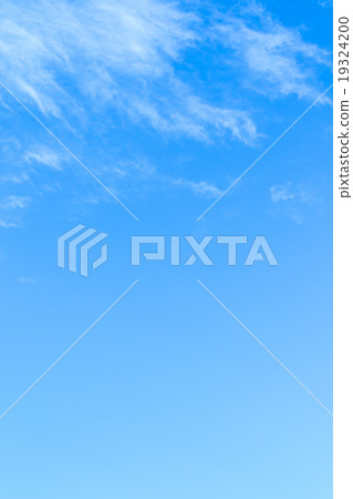 冬天天空白色雲彩和藍天背景材料複製空間字符空間卷云云彩肌肉雲彩雲彩 19324200