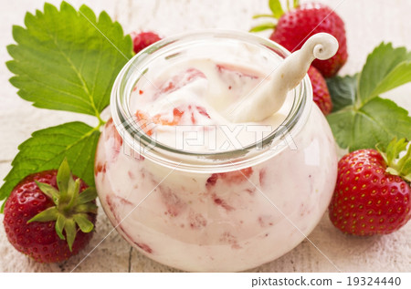 strawberry yoghurt strawberry yoghurt 19324440