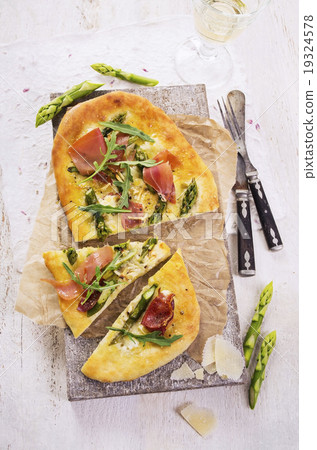 flat bread with ham and asparagus flat bread with ham and asparagus 19324578