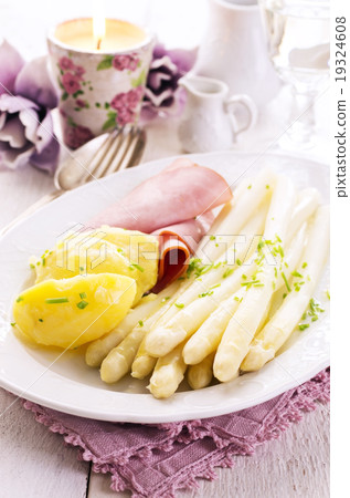 white asparagus 19324608
