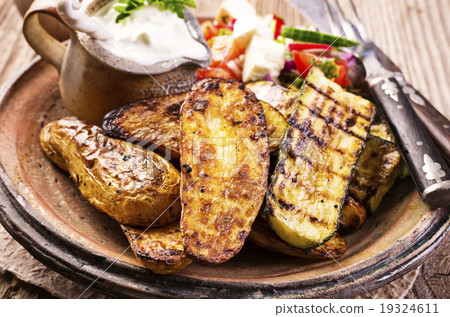 grilled vegetables 19324611