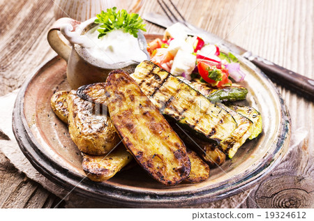 grilled vegetable 19324612