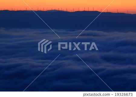 Sea of clouds in the Tono basin, Tono City, Iwate Prefecture Sea of clouds in the Tono basin, Tono City, Iwate Prefecture 19326673