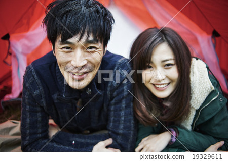 Smile couple 19329611