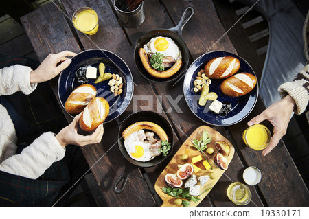 A couple enjoying breakfast 19330171