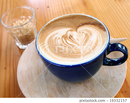 Hot Latte 19332157