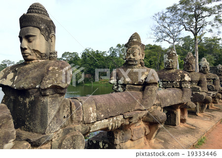 柬埔寨暹粒吳哥城遺址組南大門 19333446