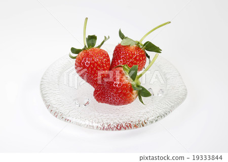 Strawberry  19333844