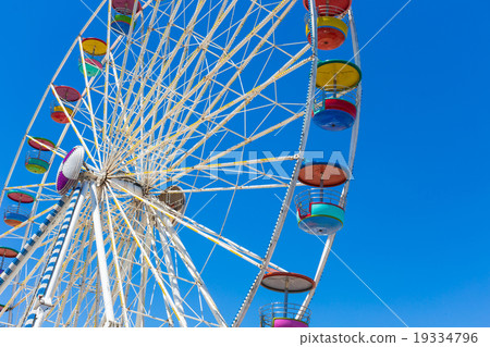 Giant ferris wheel in Amusement park with blue sky 19334796
