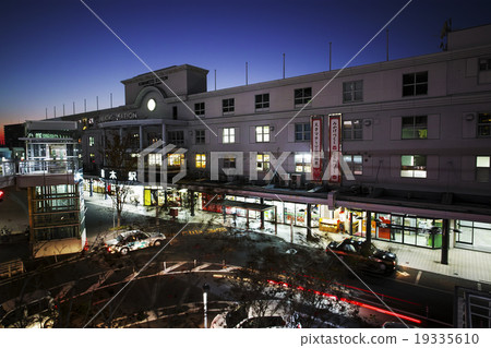 Pedestrian deck of Kumamoto Station 19335610