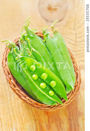 green peas 19335708