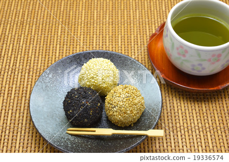 美味的芝麻餃子 美味的芝麻餃子 19336574