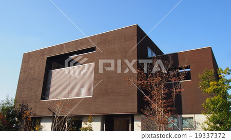 一幢房子 一幢房子 19337372