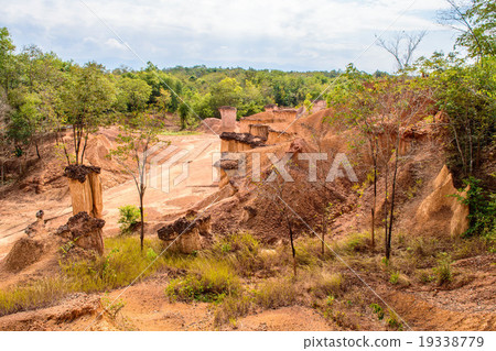 Pae Muang Pee Royal Park, A natural architecture 19338779