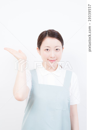 Caregiver woman 19339557