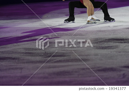 Image of figure skating 19341377