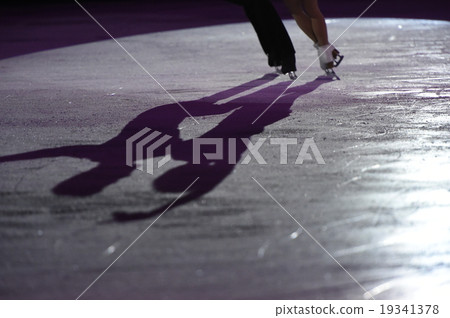 Image of figure skating 19341378
