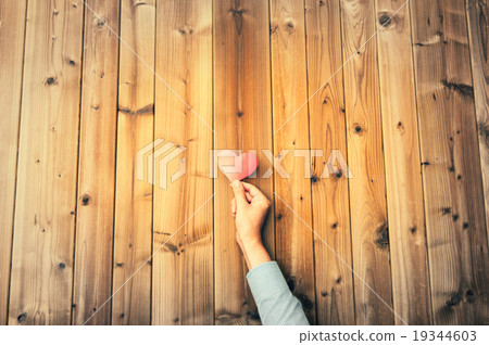 Red heart mark 19344603