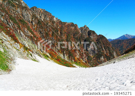 Yuzawa Yuki峽谷秋葉 Yuzawa Yuki峽谷秋葉 19345271