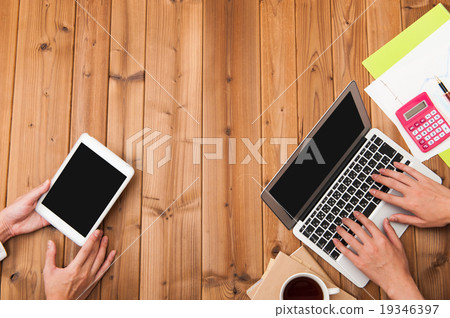 個人電腦和智能設備之間的區別 19346397