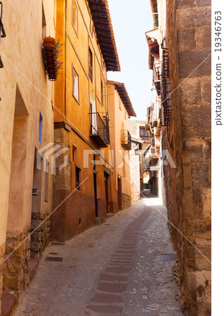 residence stony houses in narrow street 19346763