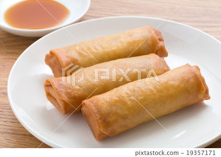 Spring roll  19357171