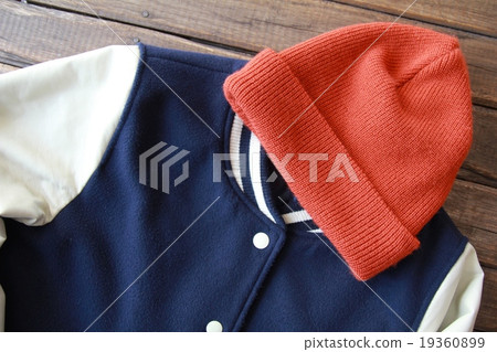 Stadium jacket Knit hat Jumper 19360899