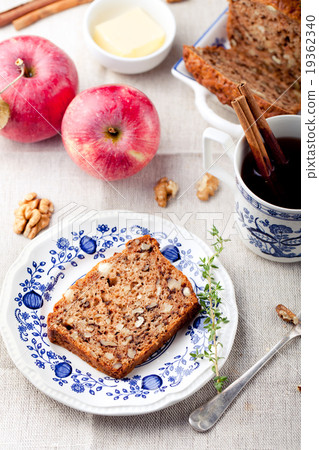 Apple, walnut cake, loaf, bread with fresh apples Apple, walnut cake, loaf, bread with fresh apples 19362340