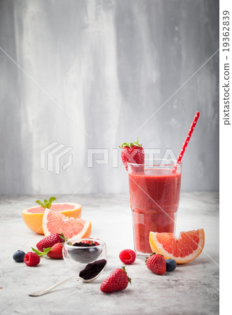 Strawberry, pink grapefruit smoothie with acai 19362839