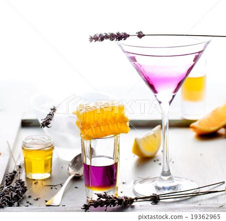 Martini, lavender, honey, lemon cocktail Vermouth 19362965