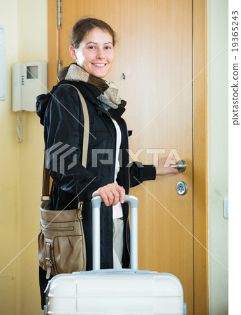 woman standing in hall 19365243
