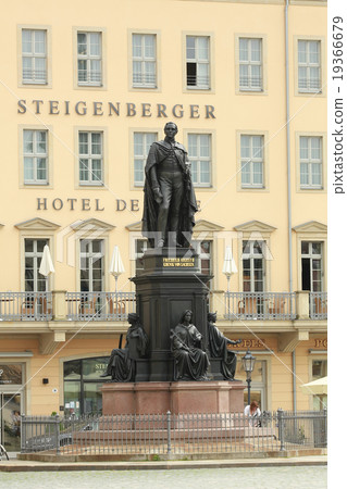 monument monument 19366679